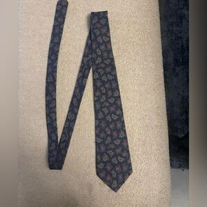 Paisley Patterned Tie - Black and Red